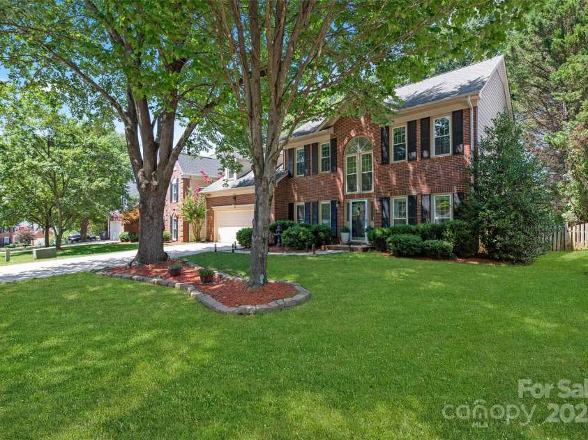 8906 Glade Court, Huntersville, NC 28078.  MLS# CAR4286078, YatesRealty ID 29106. 