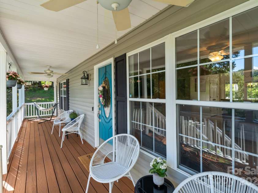 154 Burley Ridge, Candler, NC 28715.  MLS# CAR4273796, YatesRealty ID 29109. 