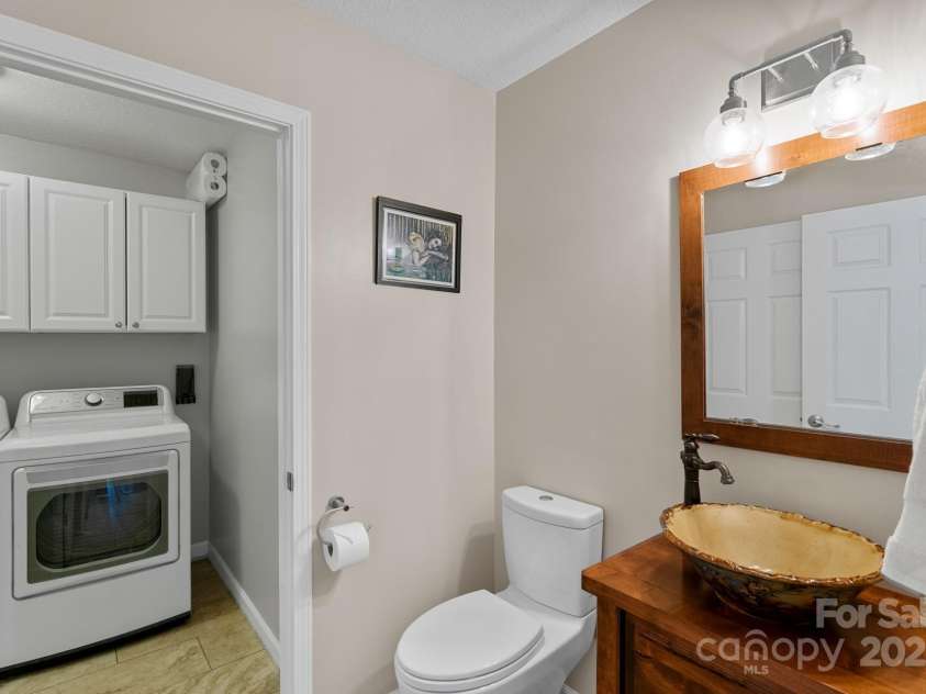 154 Burley Ridge, Candler, NC 28715.  MLS# CAR4273796, YatesRealty ID 29109. 