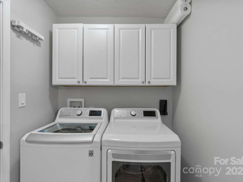 154 Burley Ridge, Candler, NC 28715.  MLS# CAR4273796, YatesRealty ID 29109. 