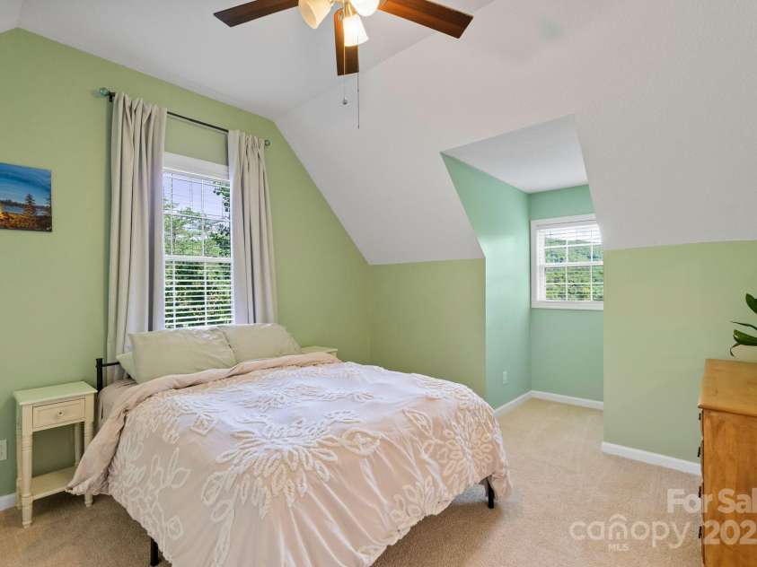 154 Burley Ridge, Candler, NC 28715.  MLS# CAR4273796, YatesRealty ID 29109. 