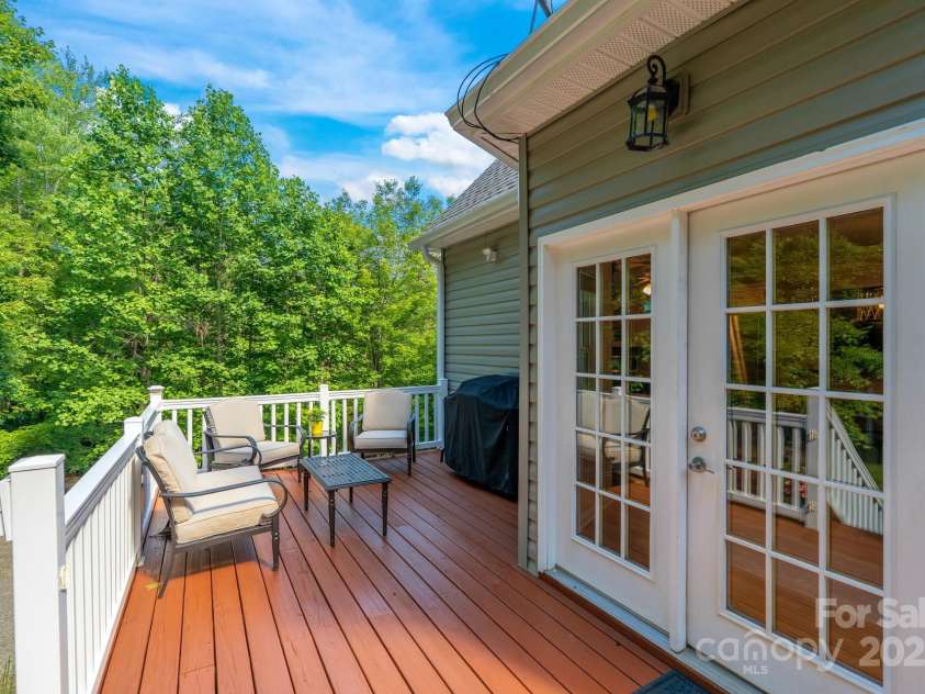 154 Burley Ridge, Candler, NC 28715.  MLS# CAR4273796, YatesRealty ID 29109. 