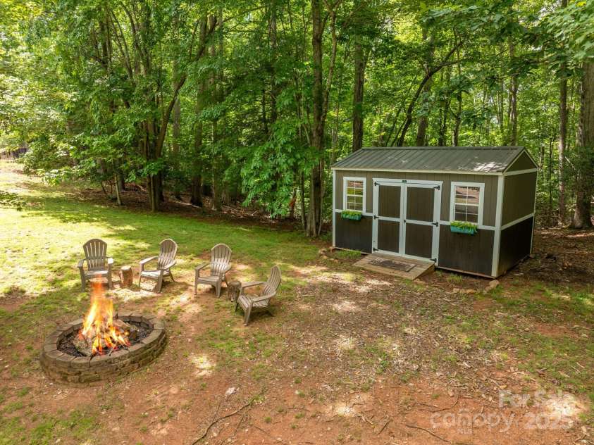 154 Burley Ridge, Candler, NC 28715.  MLS# CAR4273796, YatesRealty ID 29109. 