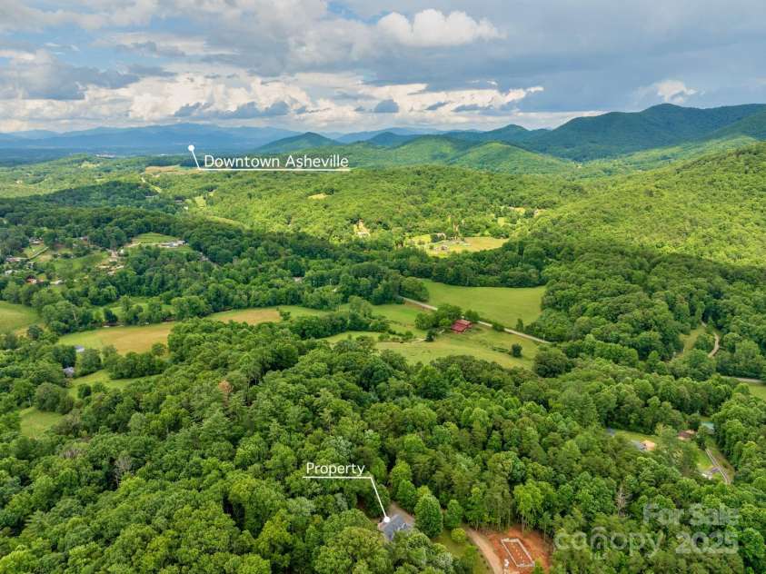 154 Burley Ridge, Candler, NC 28715.  MLS# CAR4273796, YatesRealty ID 29109. 