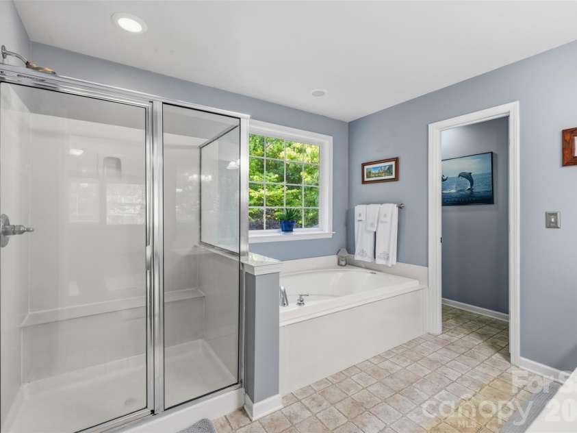 7453 Mountain Ridge Drive, Stanley, NC 28164.  MLS# CAR4382061, YatesRealty ID 29109. Master Bath