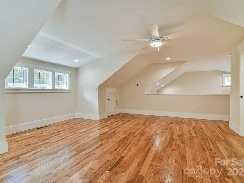 48 Crossings Circle, Fairview, NC 28730.  MLS# CAR4312919, YatesRealty ID 2911. 