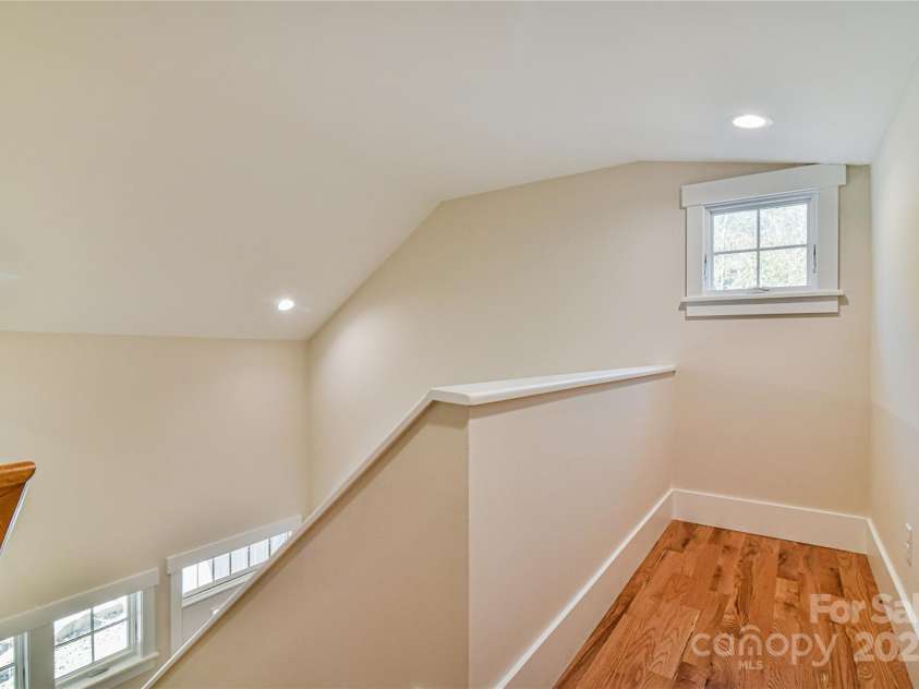 48 Crossings Circle, Fairview, NC 28730.  MLS# CAR4312919, YatesRealty ID 2911. Upstairs Landing