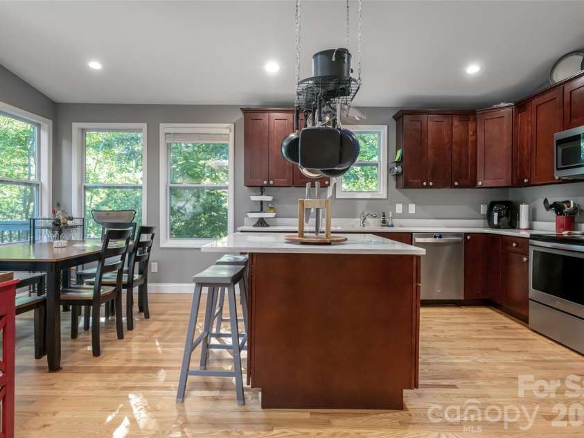 34 Wintercrest Drive, Candler, NC 28715.  MLS# CAR4387691, YatesRealty ID 29110. 