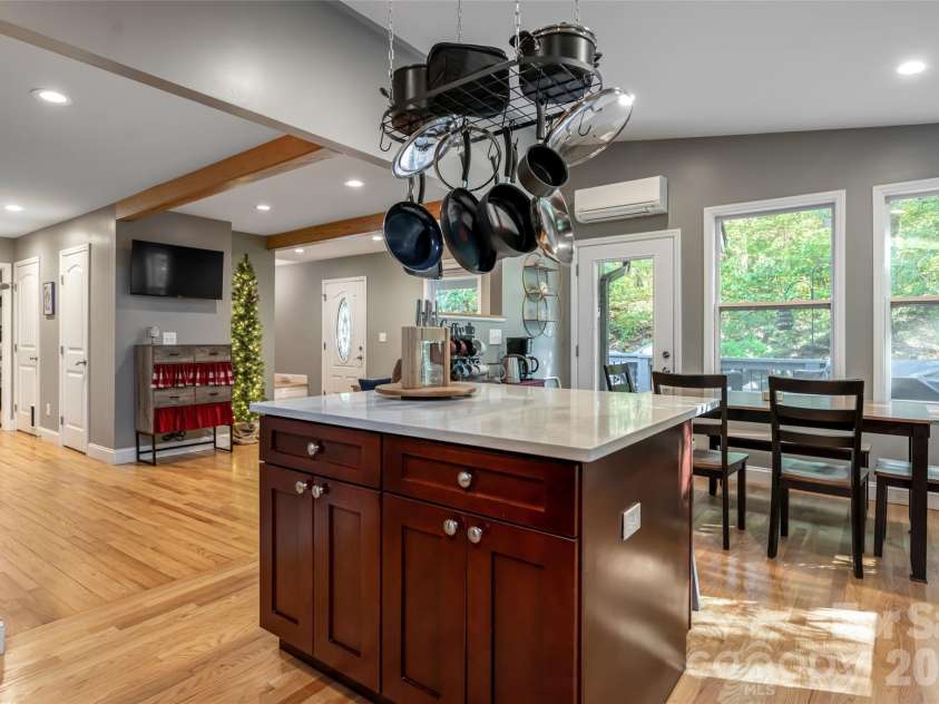 34 Wintercrest Drive, Candler, NC 28715.  MLS# CAR4387691, YatesRealty ID 29110. 