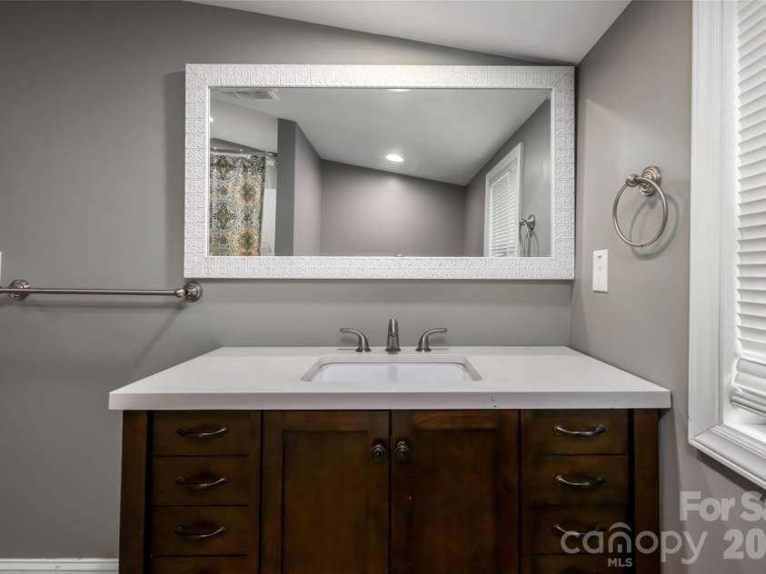 34 Wintercrest Drive, Candler, NC 28715.  MLS# CAR4387691, YatesRealty ID 29110. 
