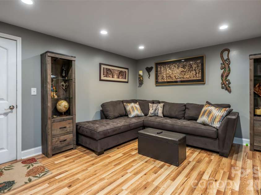 34 Wintercrest Drive, Candler, NC 28715.  MLS# CAR4387691, YatesRealty ID 29110. 