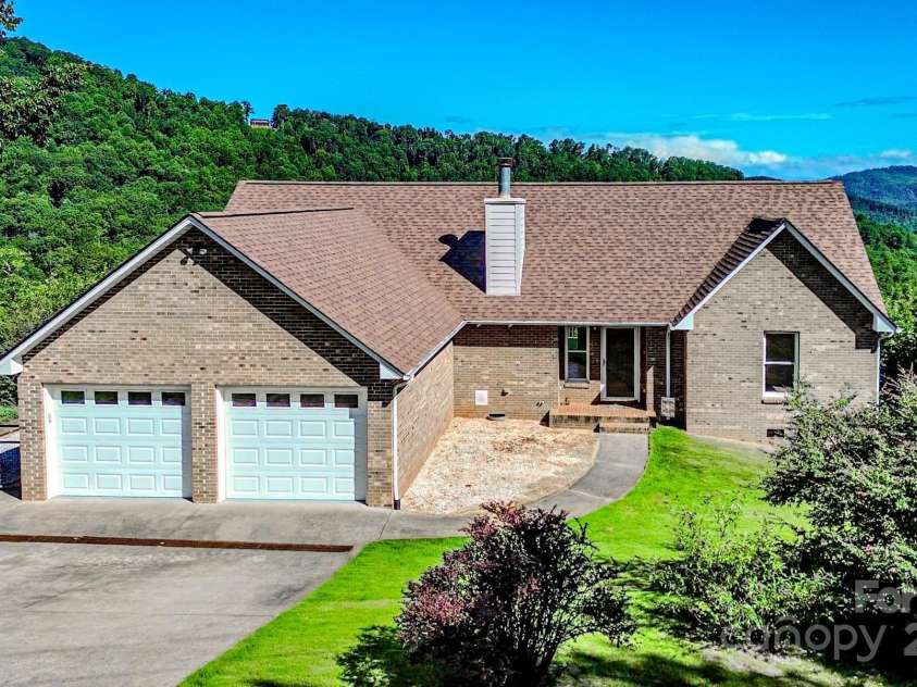 485 Mountain Lookout Drive, Bostic, NC 28018.  MLS# CAR4286310, YatesRealty ID 29110. 