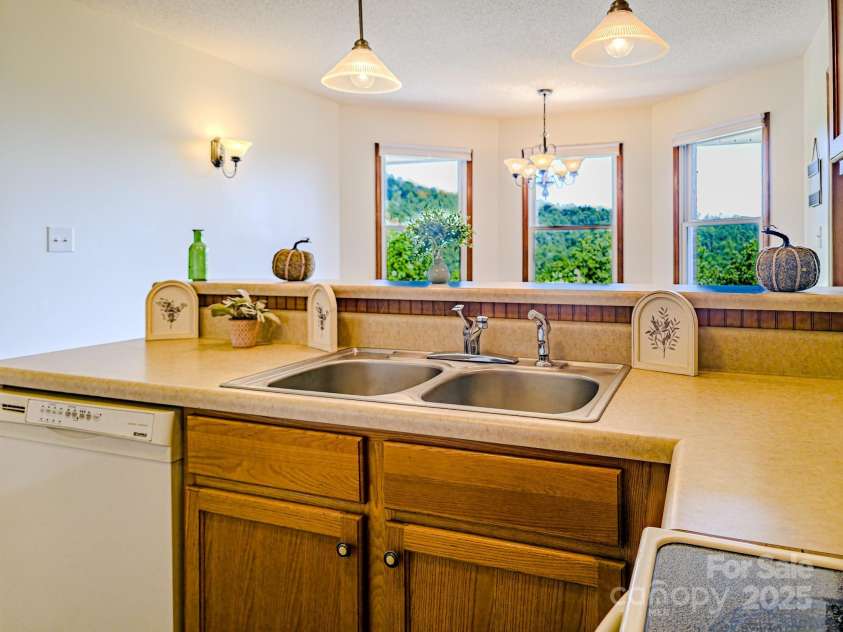 485 Mountain Lookout Drive, Bostic, NC 28018.  MLS# CAR4286310, YatesRealty ID 29110. 