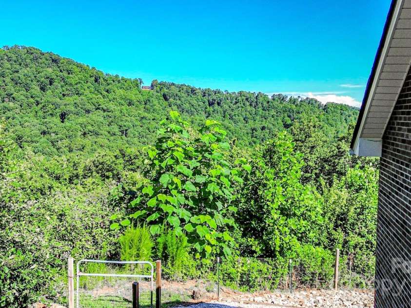 485 Mountain Lookout Drive, Bostic, NC 28018.  MLS# CAR4286310, YatesRealty ID 29110. 