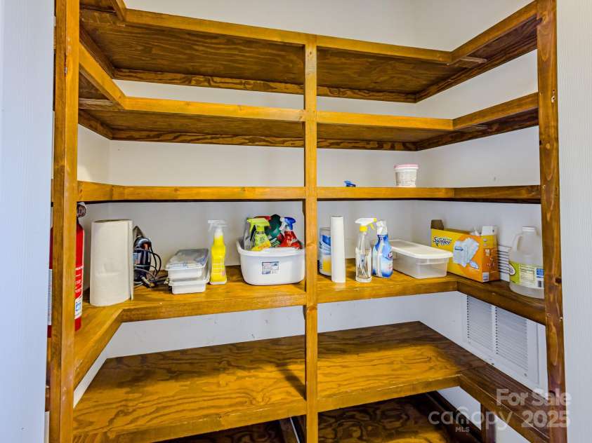 485 Mountain Lookout Drive, Bostic, NC 28018.  MLS# CAR4286310, YatesRealty ID 29110. Laundry Room