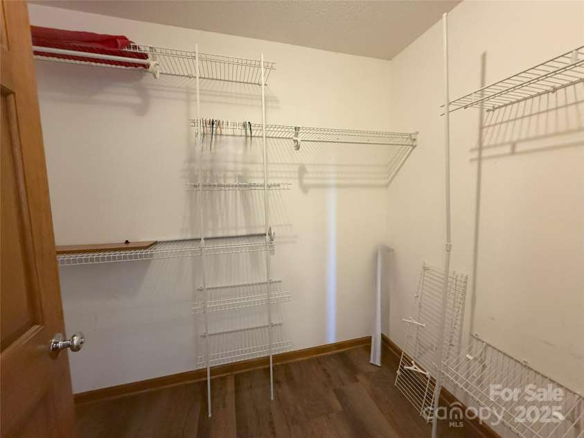 485 Mountain Lookout Drive, Bostic, NC 28018.  MLS# CAR4286310, YatesRealty ID 29110. Walk in Closet