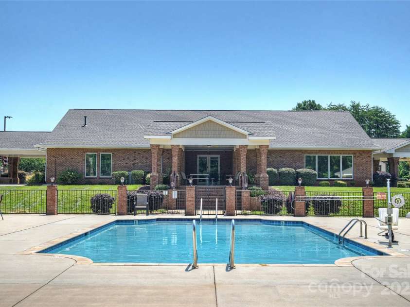 2407 Royal Anne Drive, Denver, NC 28037.  MLS# CAR4280013, YatesRealty ID 29111. 