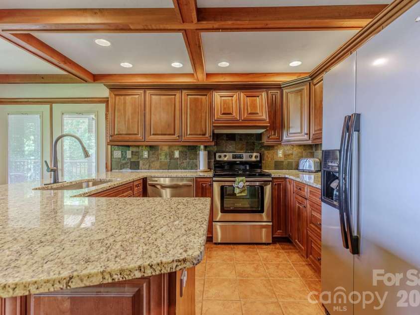 860 Butternut Ridge, Bryson City, NC 28713.  MLS# CAR4380751, YatesRealty ID 29112. 