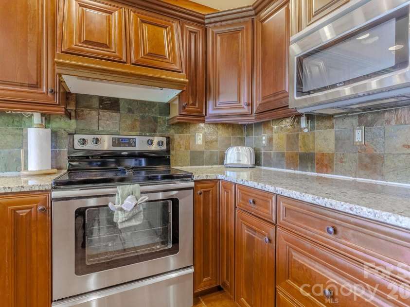 860 Butternut Ridge, Bryson City, NC 28713.  MLS# CAR4380751, YatesRealty ID 29112. 