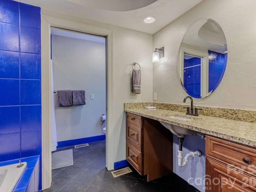 860 Butternut Ridge, Bryson City, NC 28713.  MLS# CAR4380751, YatesRealty ID 29112. 