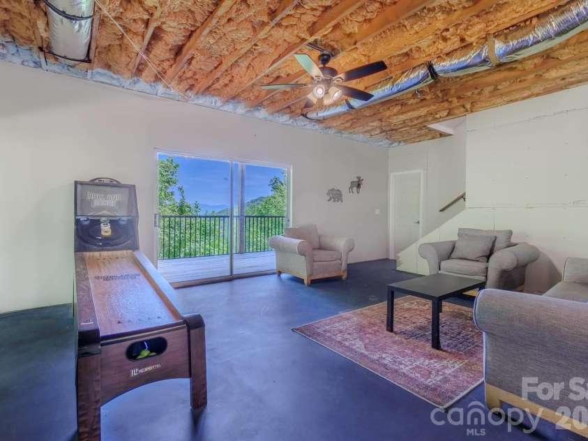 860 Butternut Ridge, Bryson City, NC 28713.  MLS# CAR4380751, YatesRealty ID 29112. 