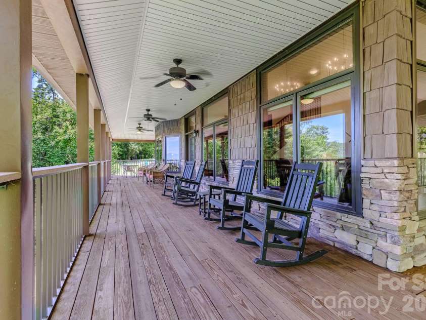 860 Butternut Ridge, Bryson City, NC 28713.  MLS# CAR4380751, YatesRealty ID 29112. 