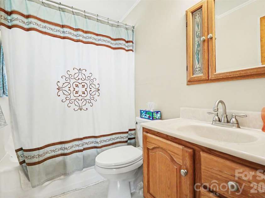 2240 Ashley Road, Charlotte, NC 28208.  MLS# CAR4373371, YatesRealty ID 29114. Full Bath