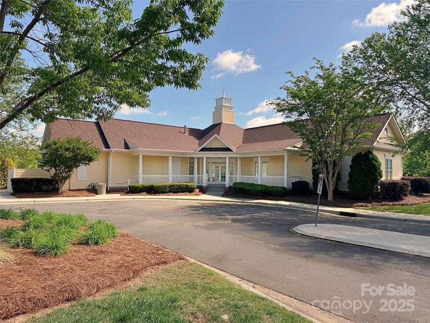 9814 Fernspray Road, Charlotte, NC 28215.  MLS# CAR4254340, YatesRealty ID 29114. Neighborhood Clubhouse within walking distance!