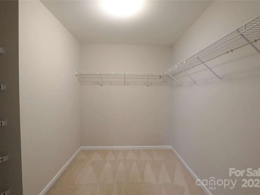 9814 Fernspray Road, Charlotte, NC 28215.  MLS# CAR4254340, YatesRealty ID 29114. Primary walk-in closet