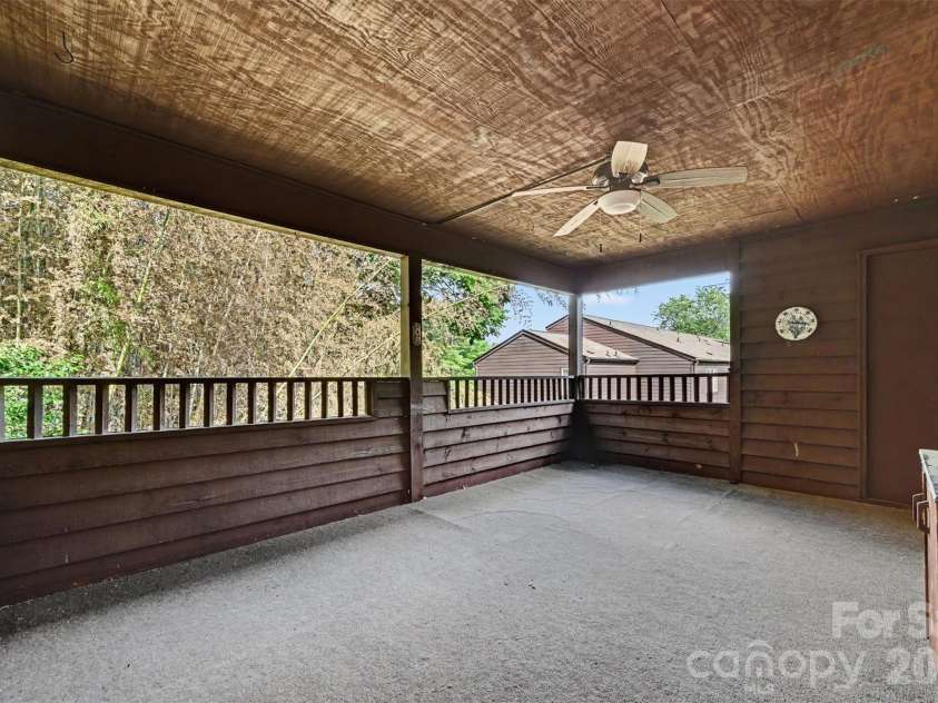 8015 Cedar Glen Drive, Charlotte, NC 28212.  MLS# CAR4387304, YatesRealty ID 29116. 