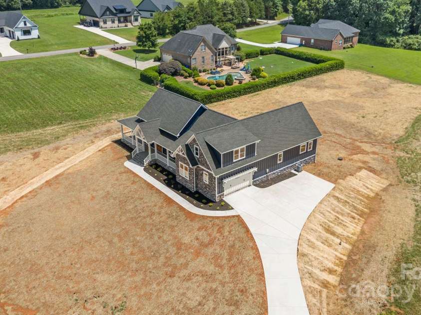 113 Peacehaven Place, Statesville, NC 28625.  MLS# CAR4280246, YatesRealty ID 29117. 