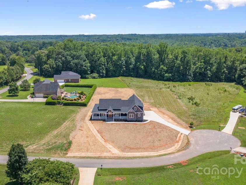 113 Peacehaven Place, Statesville, NC 28625.  MLS# CAR4280246, YatesRealty ID 29117. 