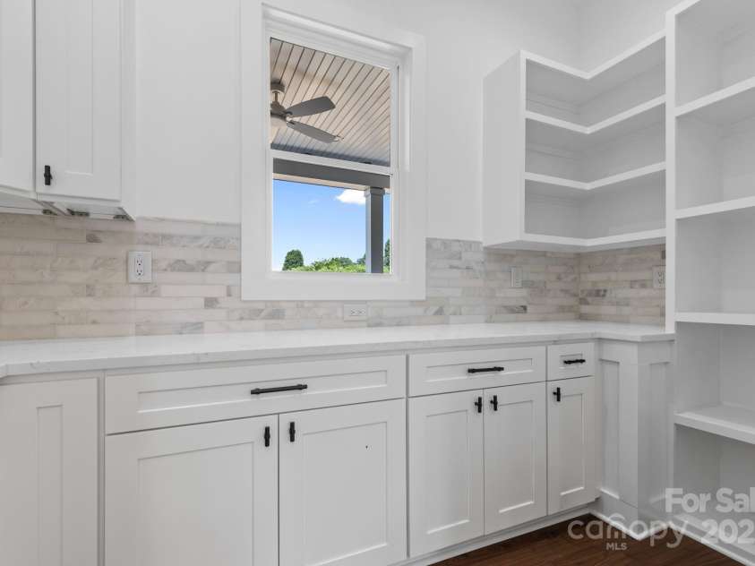 113 Peacehaven Place, Statesville, NC 28625.  MLS# CAR4280246, YatesRealty ID 29117. 