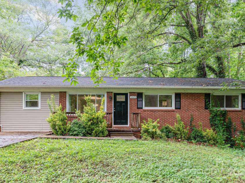 205 Cleveland Avenue, Bessemer City, NC 28016.  MLS# CAR4263560, YatesRealty ID 29118. 