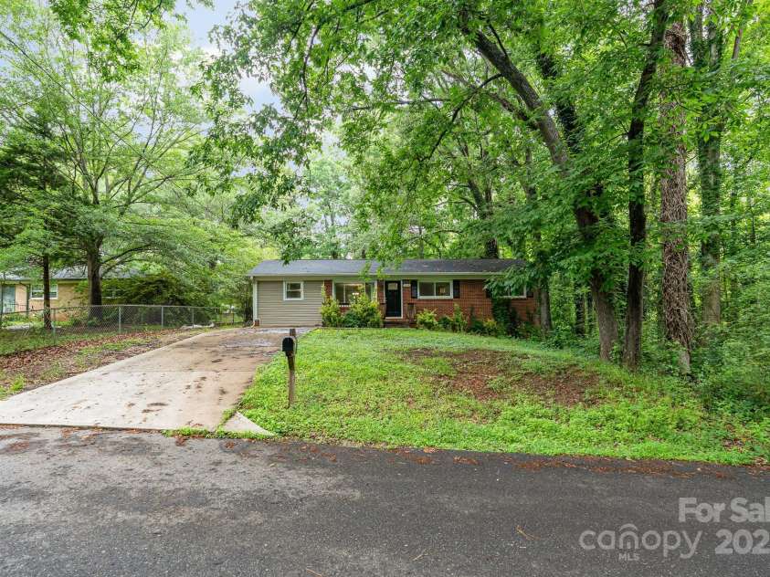 205 Cleveland Avenue, Bessemer City, NC 28016.  MLS# CAR4263560, YatesRealty ID 29118. 