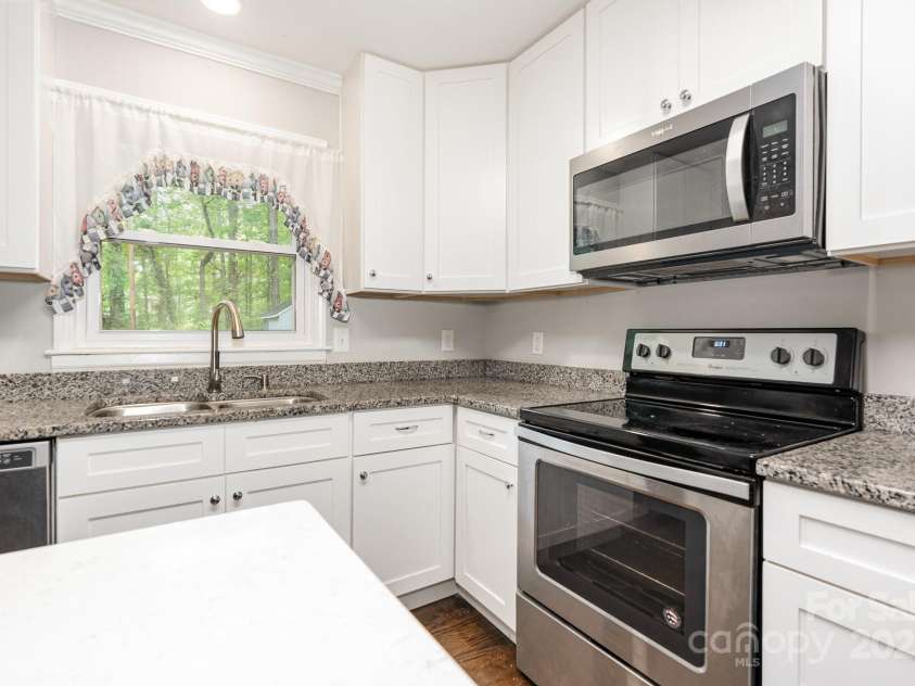 205 Cleveland Avenue, Bessemer City, NC 28016.  MLS# CAR4263560, YatesRealty ID 29118. 