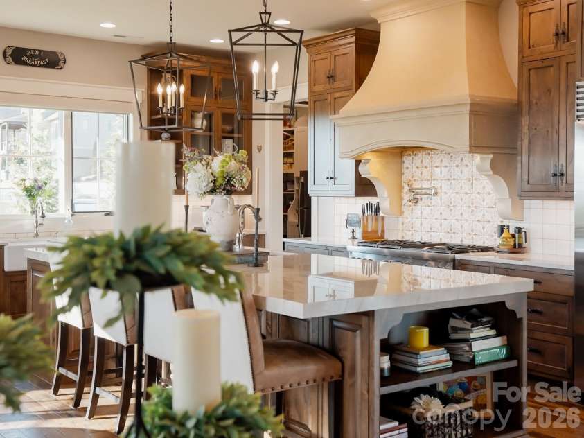31 Bear Tree Court, Hendersonville, NC 28792.  MLS# CAR4364393, YatesRealty ID 29118. 