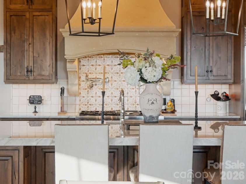 31 Bear Tree Court, Hendersonville, NC 28792.  MLS# CAR4364393, YatesRealty ID 29118. 