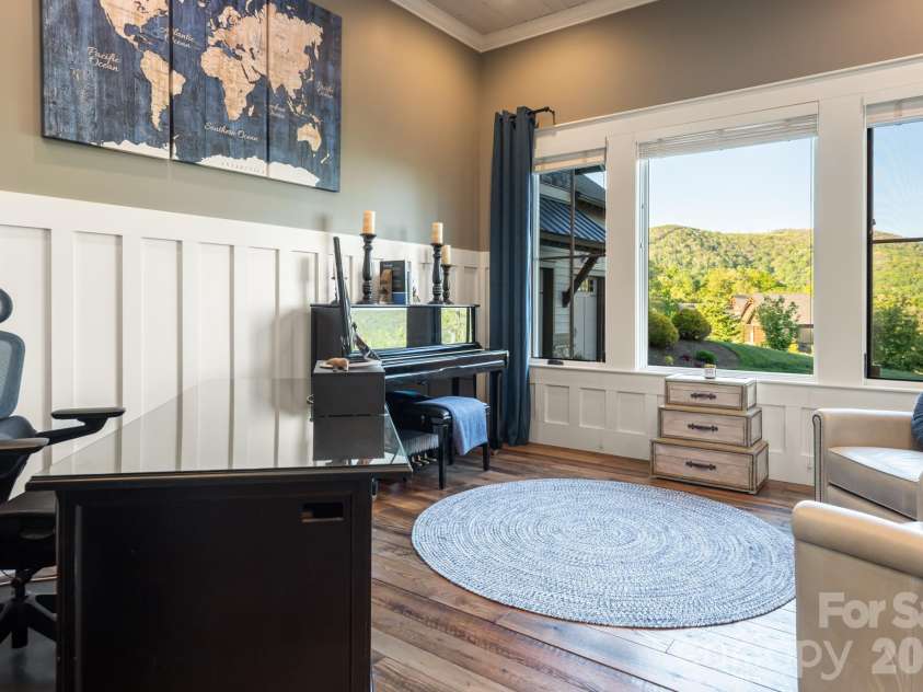 31 Bear Tree Court, Hendersonville, NC 28792.  MLS# CAR4364393, YatesRealty ID 29118. 