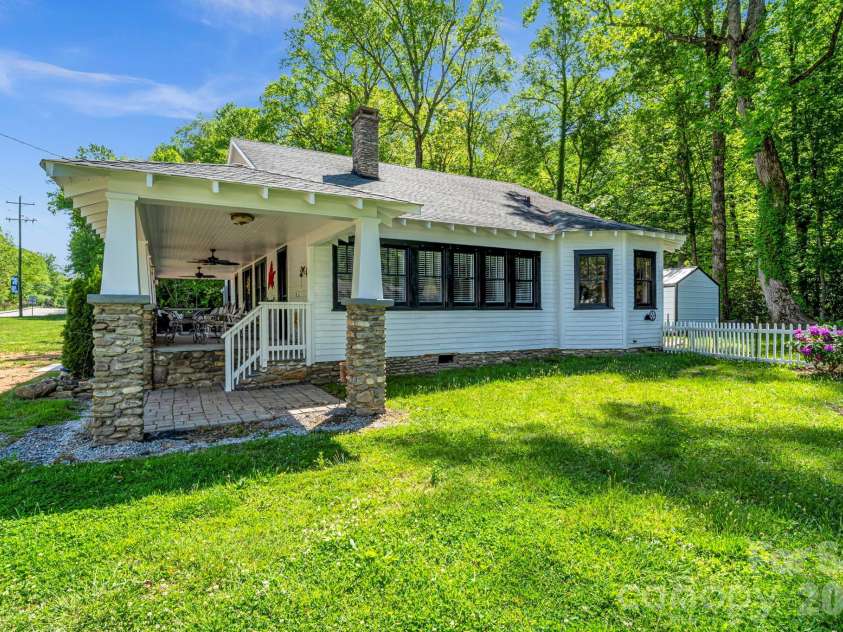 2355 Soco Road, Maggie Valley, NC 28751.  MLS# CAR4376421, YatesRealty ID 29119. 