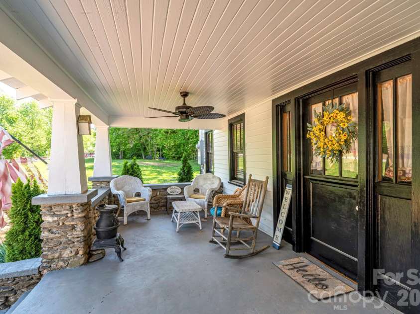 2355 Soco Road, Maggie Valley, NC 28751.  MLS# CAR4376421, YatesRealty ID 29119. 