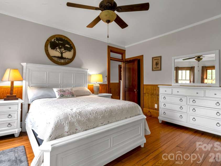 2355 Soco Road, Maggie Valley, NC 28751.  MLS# CAR4376421, YatesRealty ID 29119. 