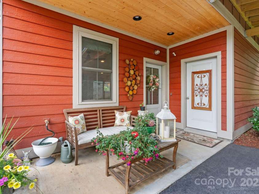 37 Bryant Street, Asheville, NC 28806.  MLS# CAR4332306, YatesRealty ID 29119. Covered Patio