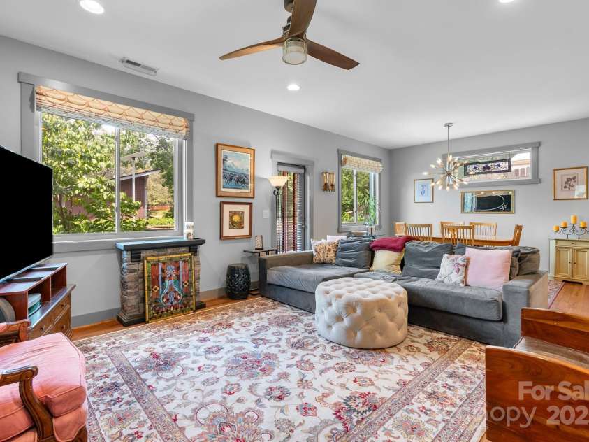 37 Bryant Street, Asheville, NC 28806.  MLS# CAR4332306, YatesRealty ID 29119. Light-filled Open Floor Plan