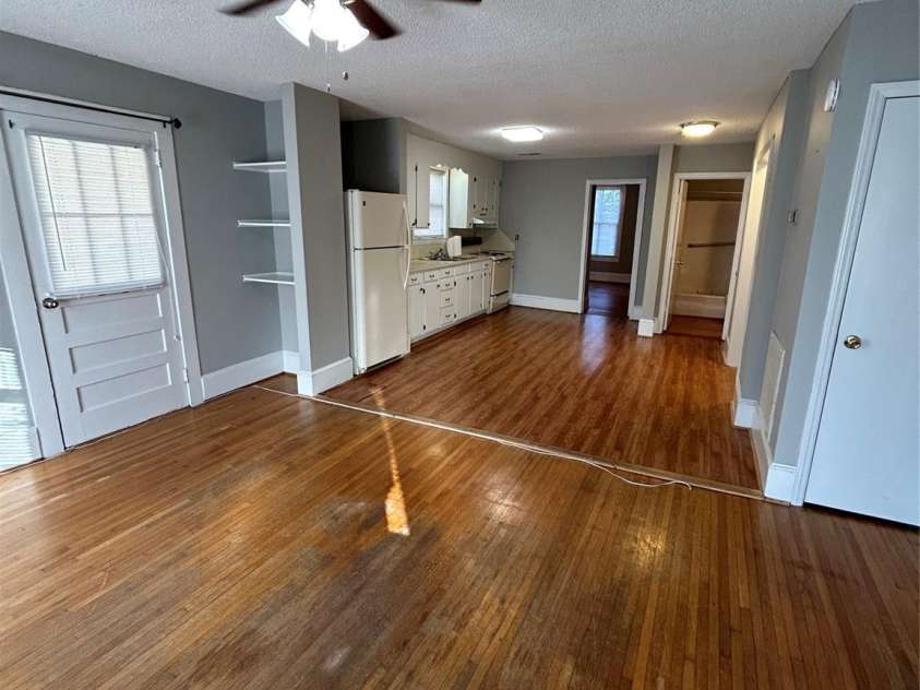 111 Washington Street, Monroe, NC 28112.  MLS# CAR4245637, YatesRealty ID 2912. 