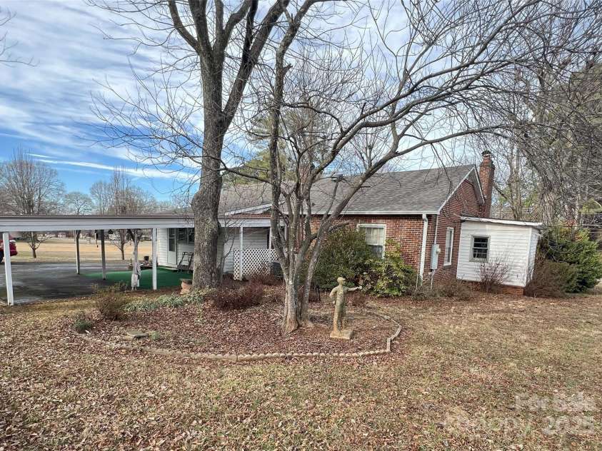 708 Mount Olive Church Road, Newton, NC 28658.  MLS# CAR4223002, YatesRealty ID 2912. 