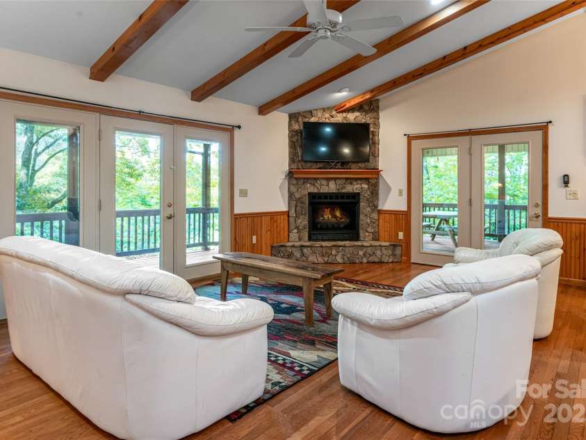 380 Allison Drive, Maggie Valley, NC 28751.  MLS# CAR4273769, YatesRealty ID 29120. 