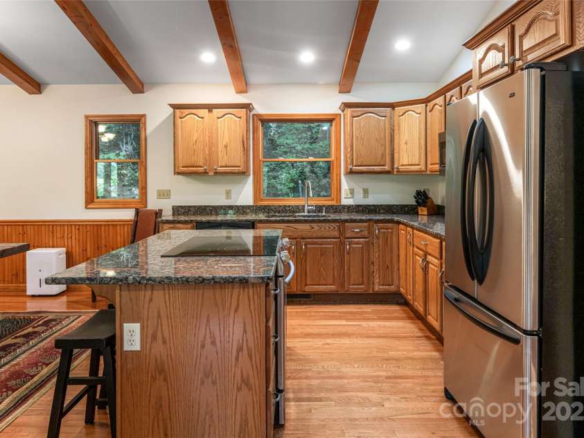 380 Allison Drive, Maggie Valley, NC 28751.  MLS# CAR4273769, YatesRealty ID 29120. 