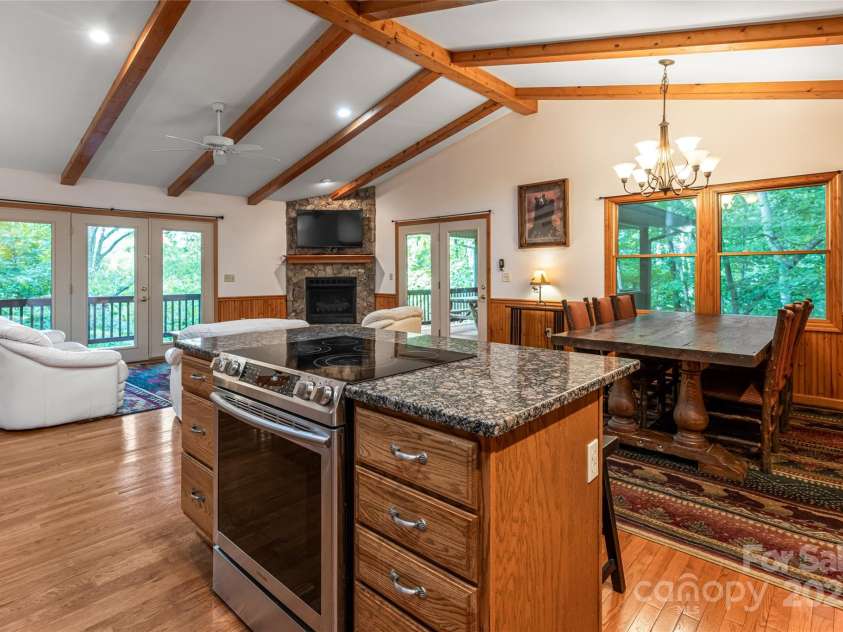 380 Allison Drive, Maggie Valley, NC 28751.  MLS# CAR4273769, YatesRealty ID 29120. 