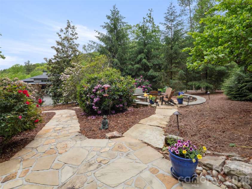 86 Powder Creek Trail, Arden, NC 28704.  MLS# CAR4380823, YatesRealty ID 29120. 